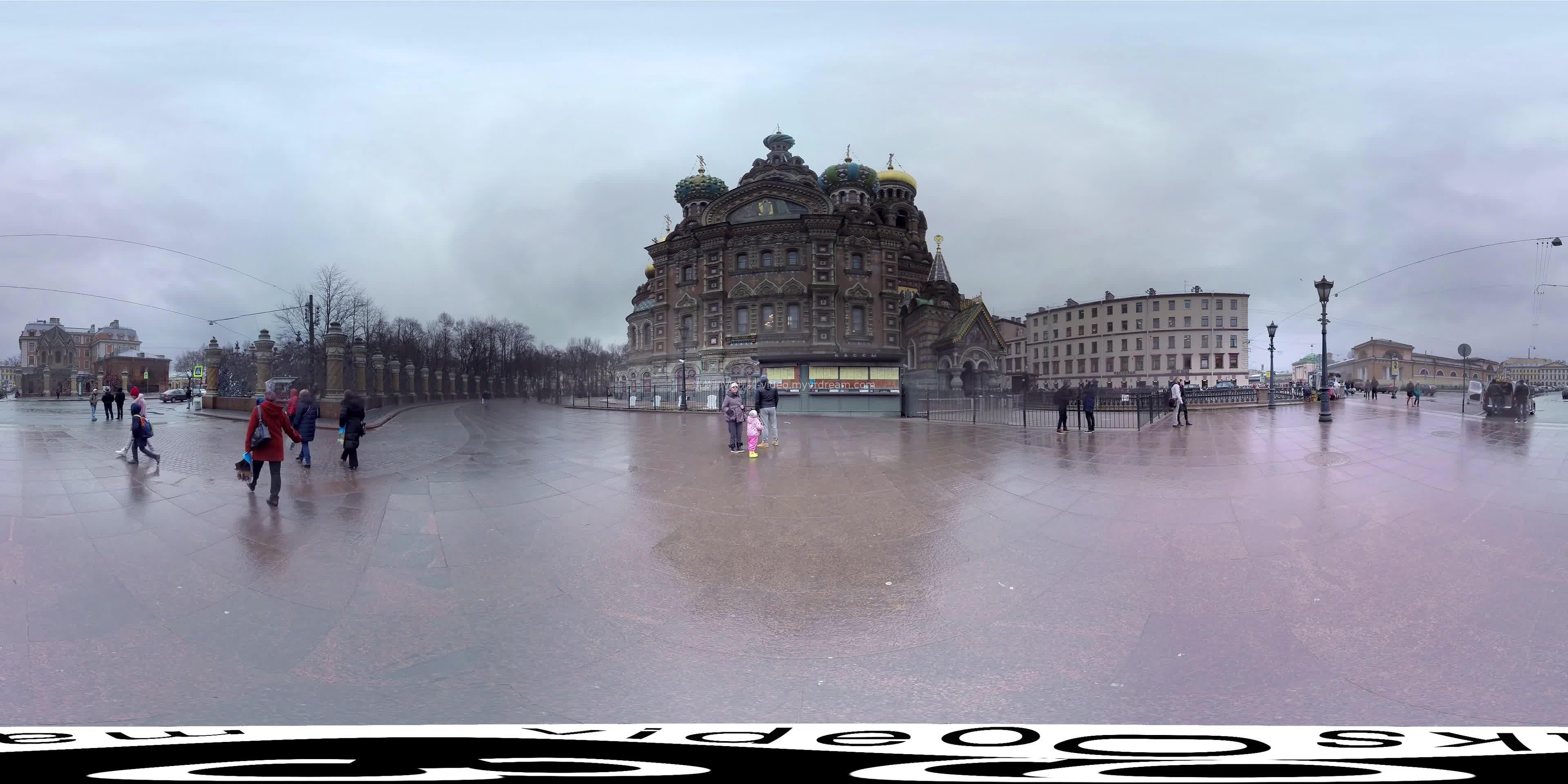 VR全景视角雨后的圣彼得堡图